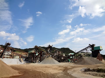 砕石第一工場・リサイクル工場(友国工場)